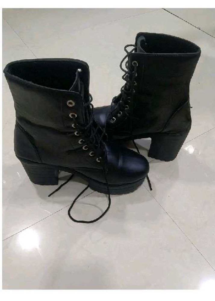 Black aesthetic boots