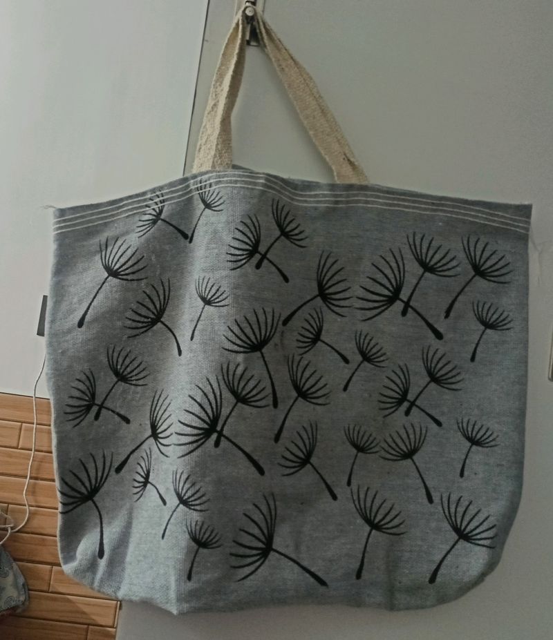 Tote Spacious Hand Bag Black And Grey Colour