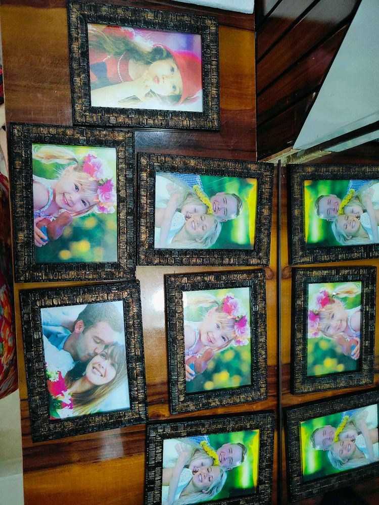 6 Photo Frames