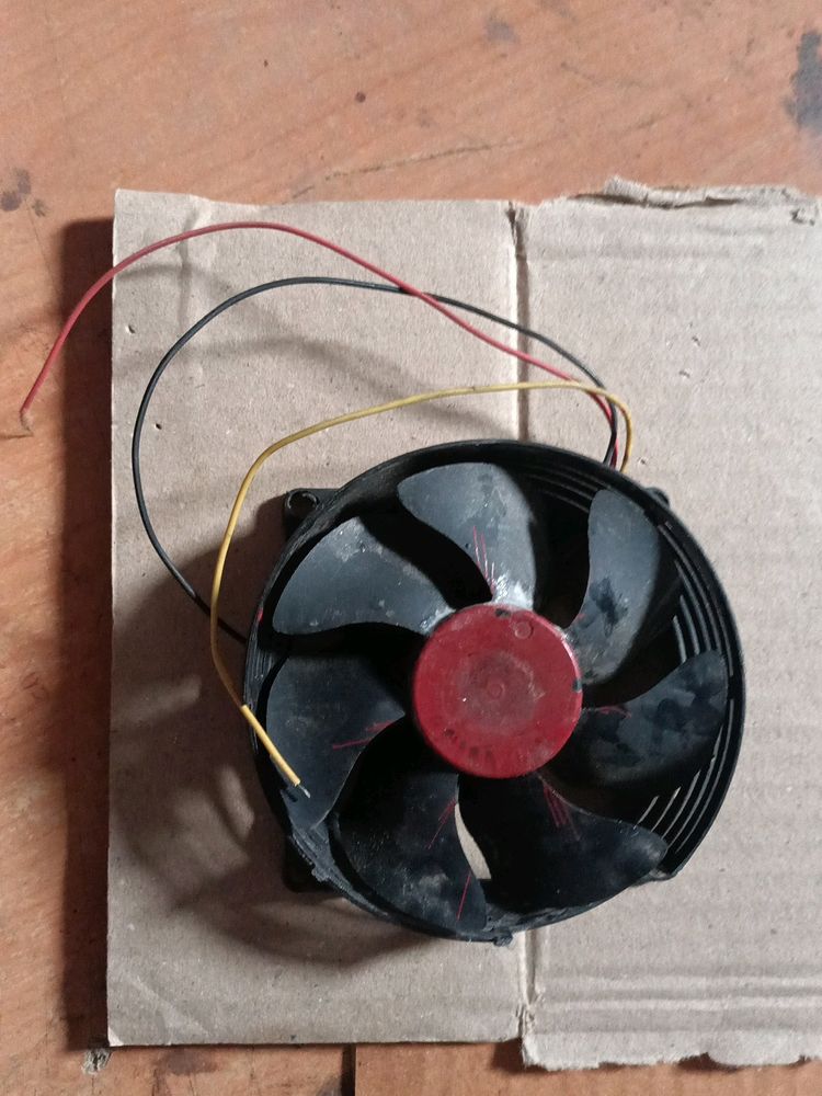 A CPU Processor Fast Fan Works Good