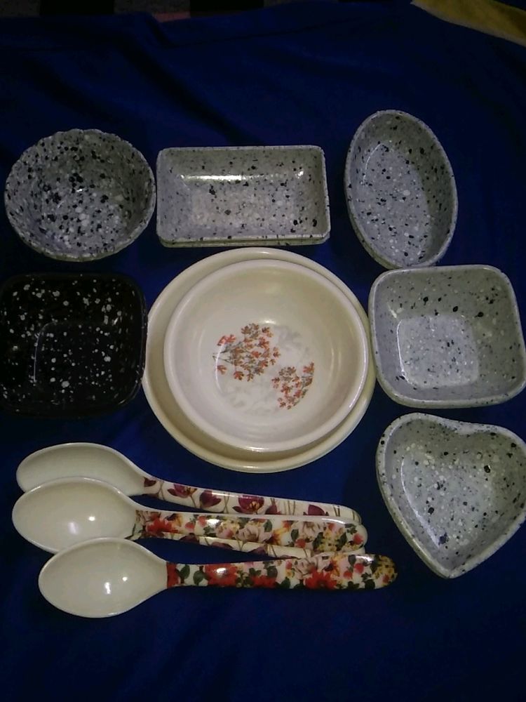 Plastic Crockery Set