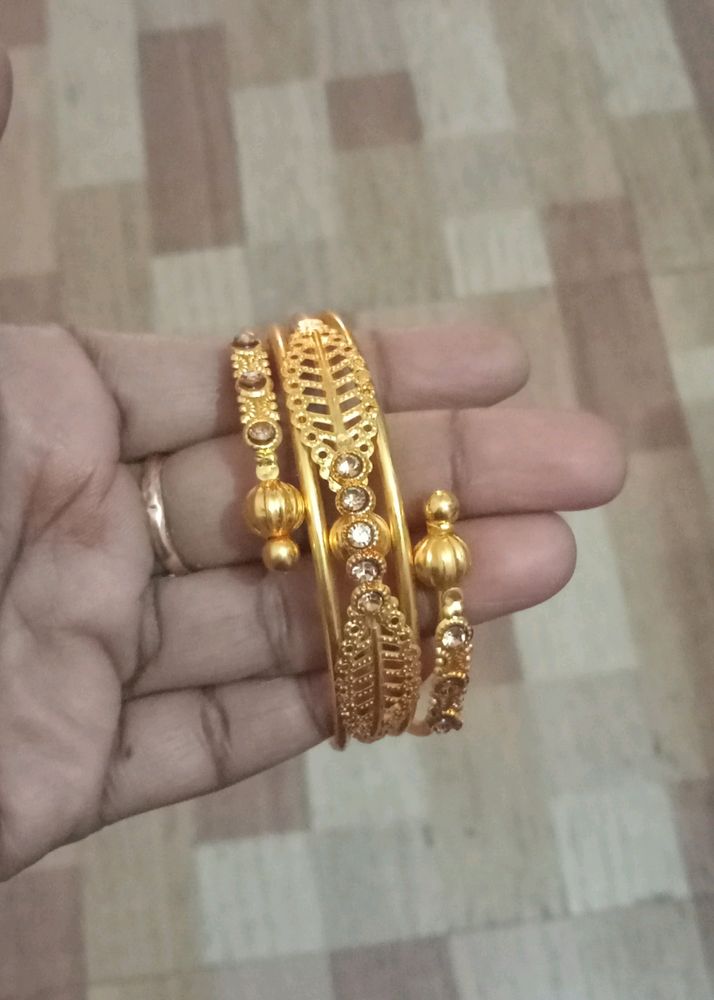 gold plated 2 picess kadha