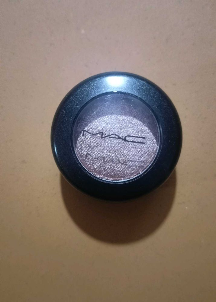 MAC EYESHADOW