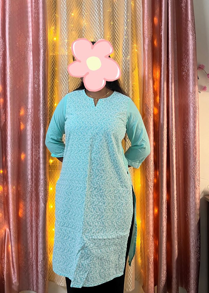 Avaasa Women Kurti