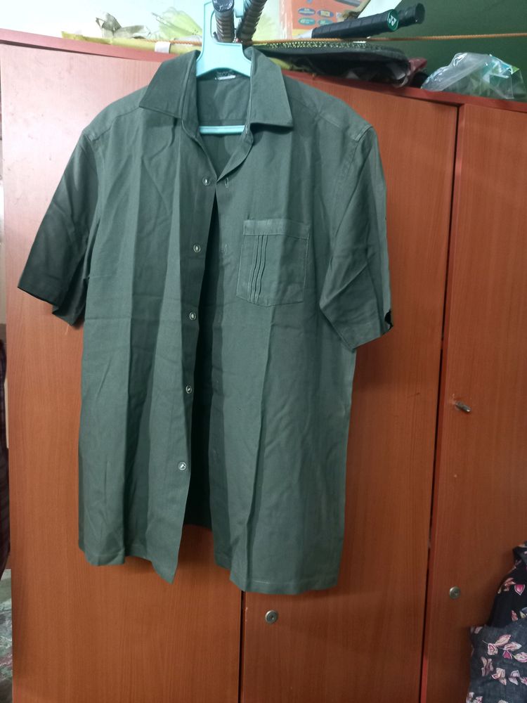 Olive Green Half Hand Shirt (XL / 41 Inch)