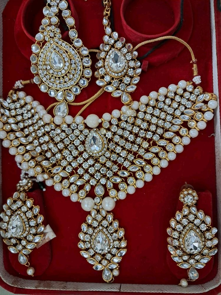 Bridal Jewellery Set With Side Jhumar