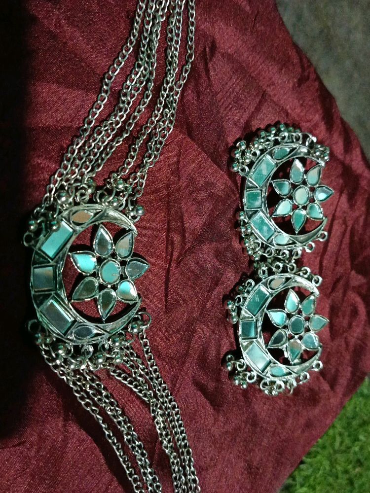 Very Beautiful Mirror Necklace With Earrings