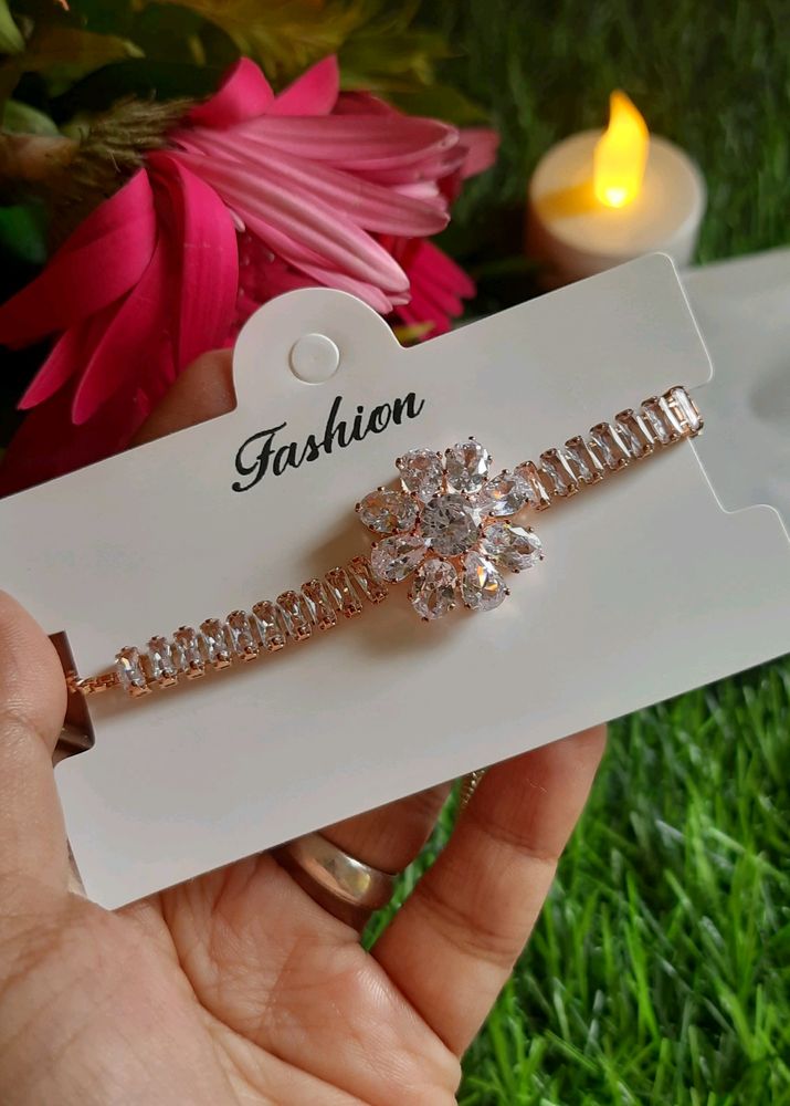 Rose Gold Rhinestone Bracelet✨️