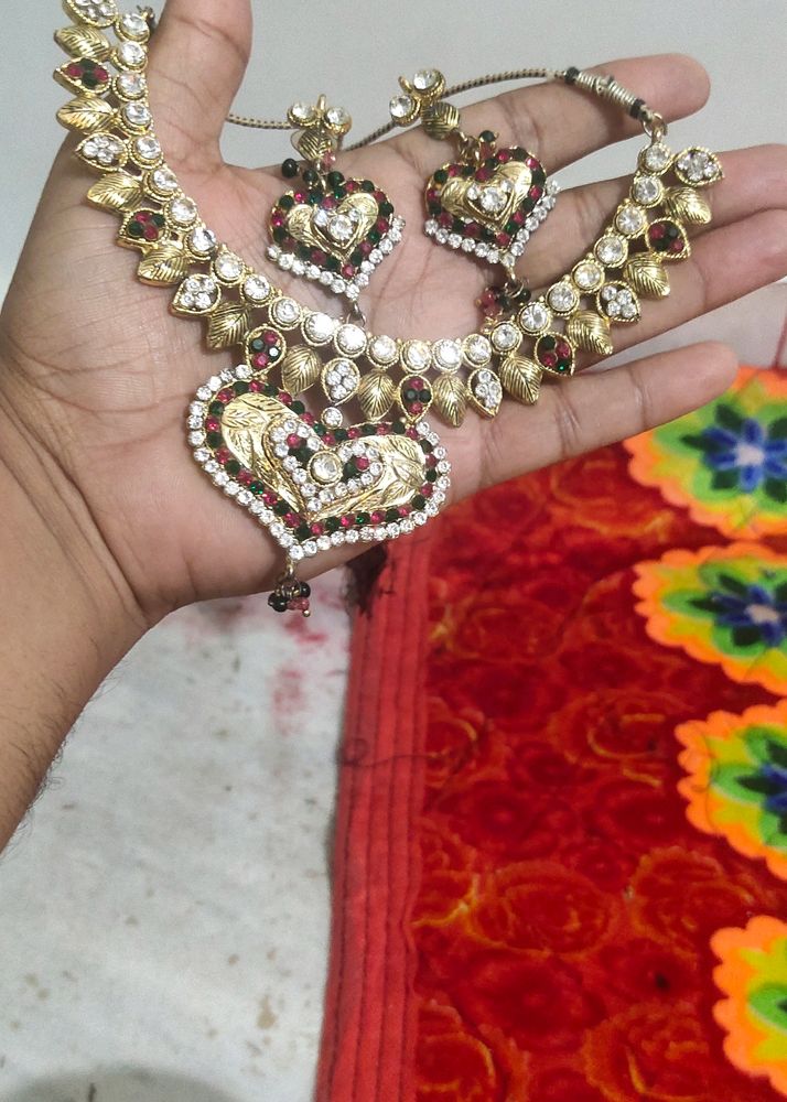 VERY BEAUTIFUL NECKLACE SET