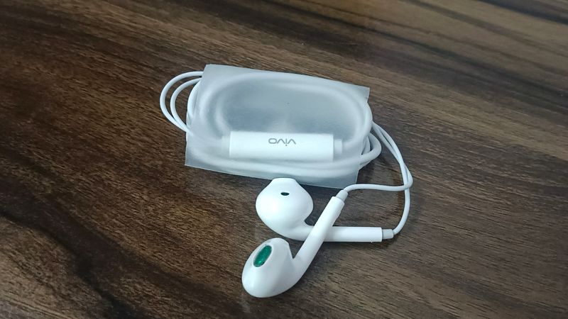 Vivo Branded Earphone, White Colour, New