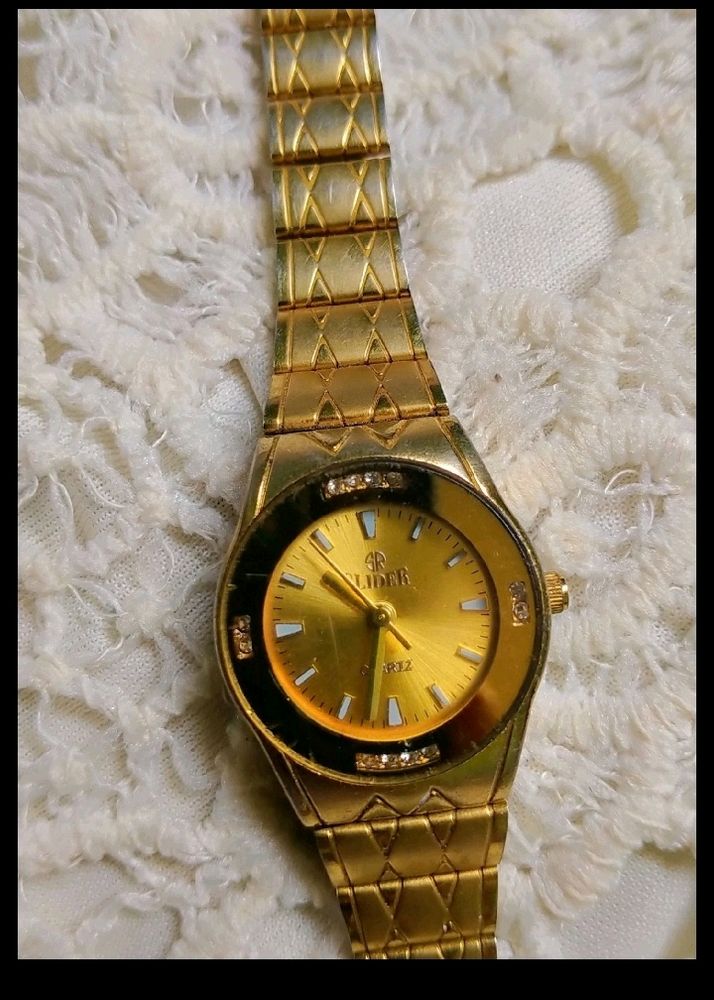 🤩🤩Golden Watch ⌚ for Women 🤩😍😍