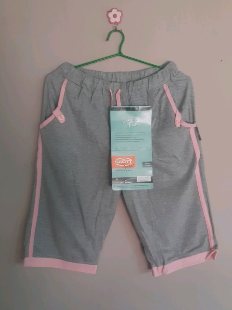 Capri For Girls With Tag(70) Cm