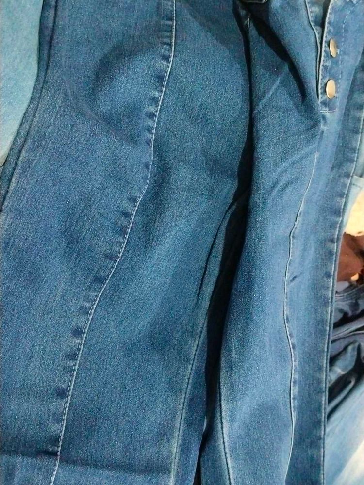 I Am Selling Jeans