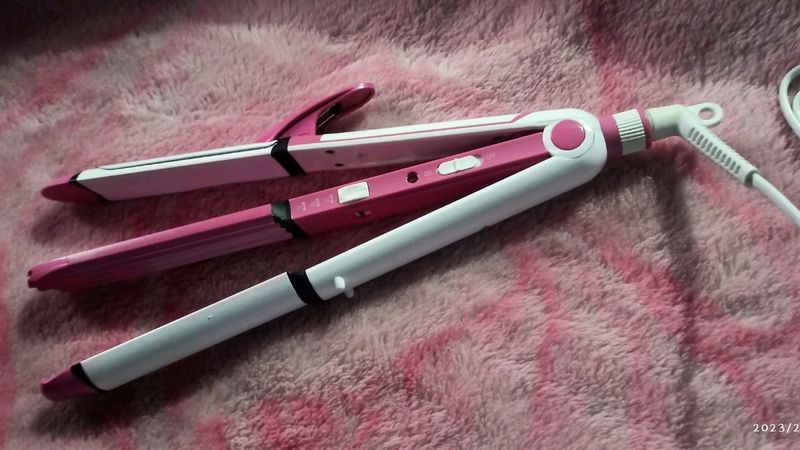 sale 💰 🆕 3 in 1 straightener, bought  from Flipk