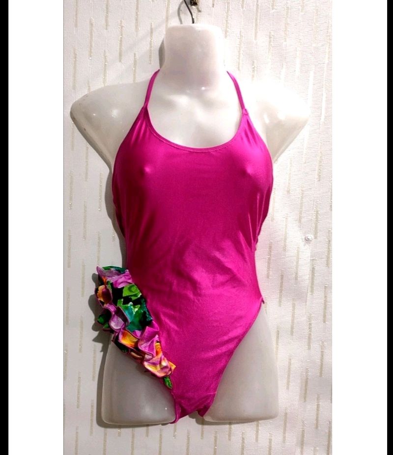 🎀 Swimming Sute 🎀🛍️ From Womens 🎀🌹  Length/28