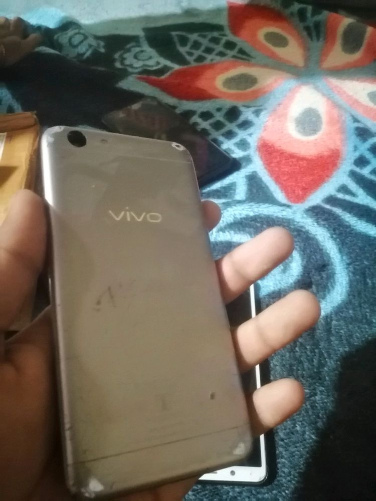 VIVO Y53I