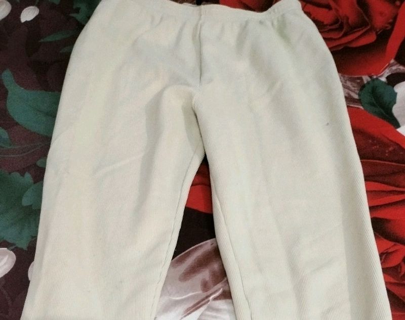 White pant