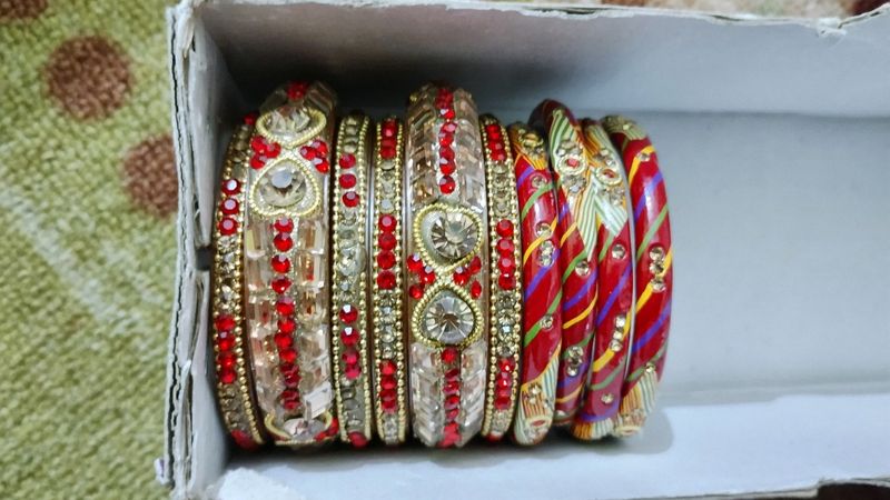 Bracelet (कंगन)