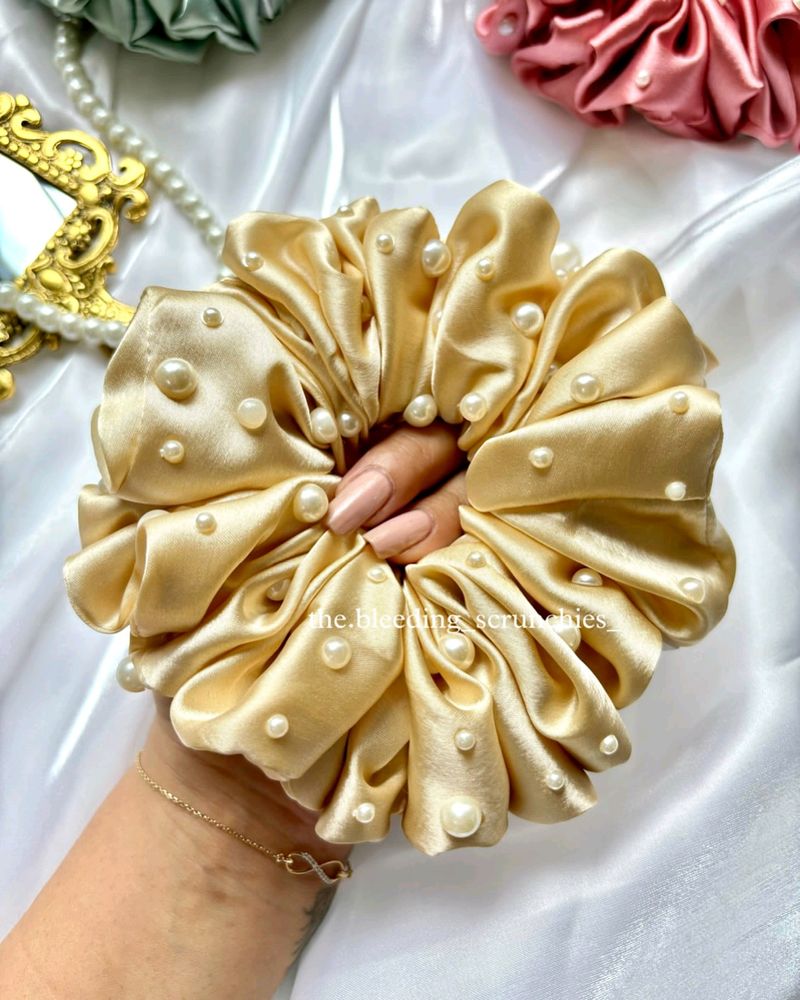 Pearly XXL Satin Scrunchies