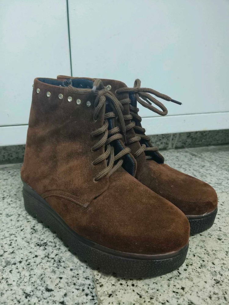 Mid-top Regular Brown Boots