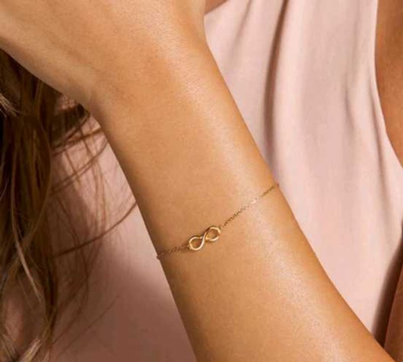 Infinite Shape Bracelet