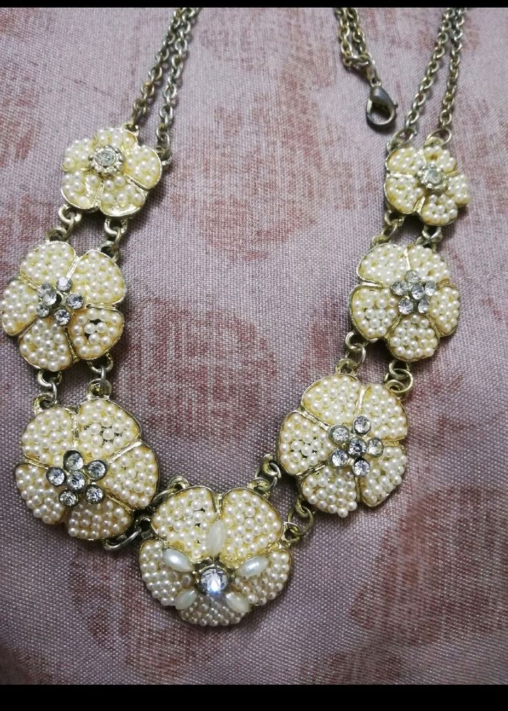 White Pearl Necklace And Earrings Set