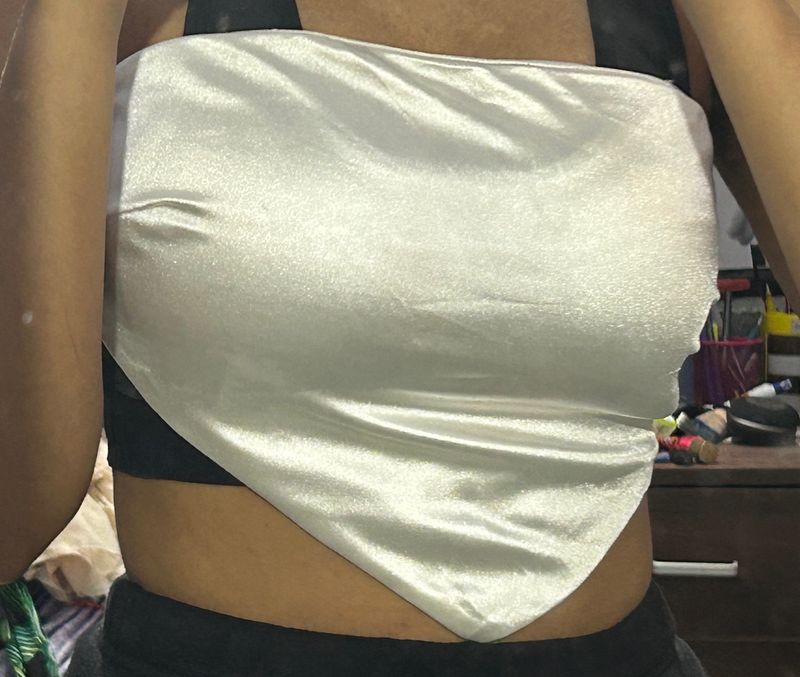 Satin Strapless Bandana Top 🤍🦢