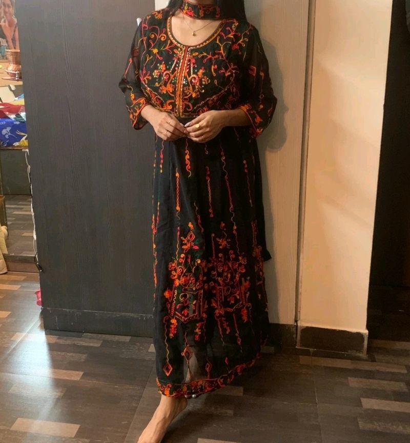 Chikankari Kurti And Top