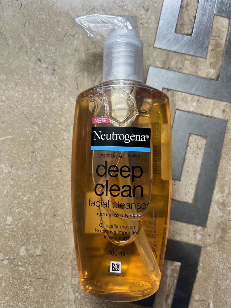 Neutrogena Deep Clean Facial Cleanser