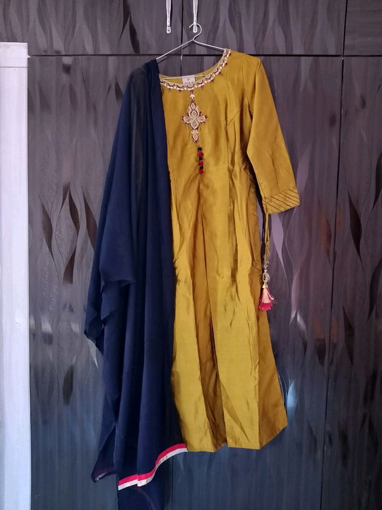 Stylish Kurta Set With Pant Or Dupatta