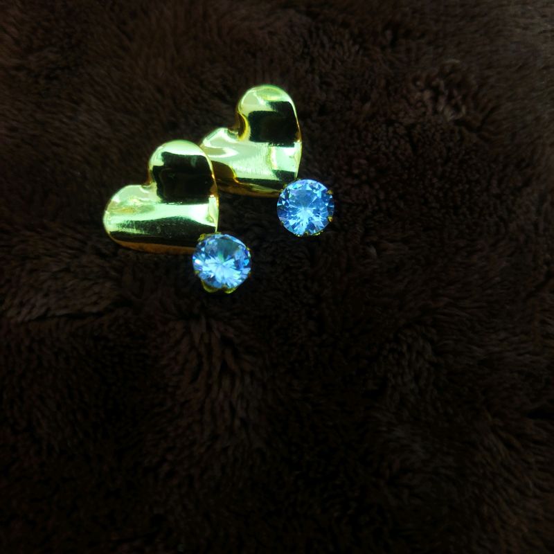 HEART EARINGS WITH A WHITE STONE DROP