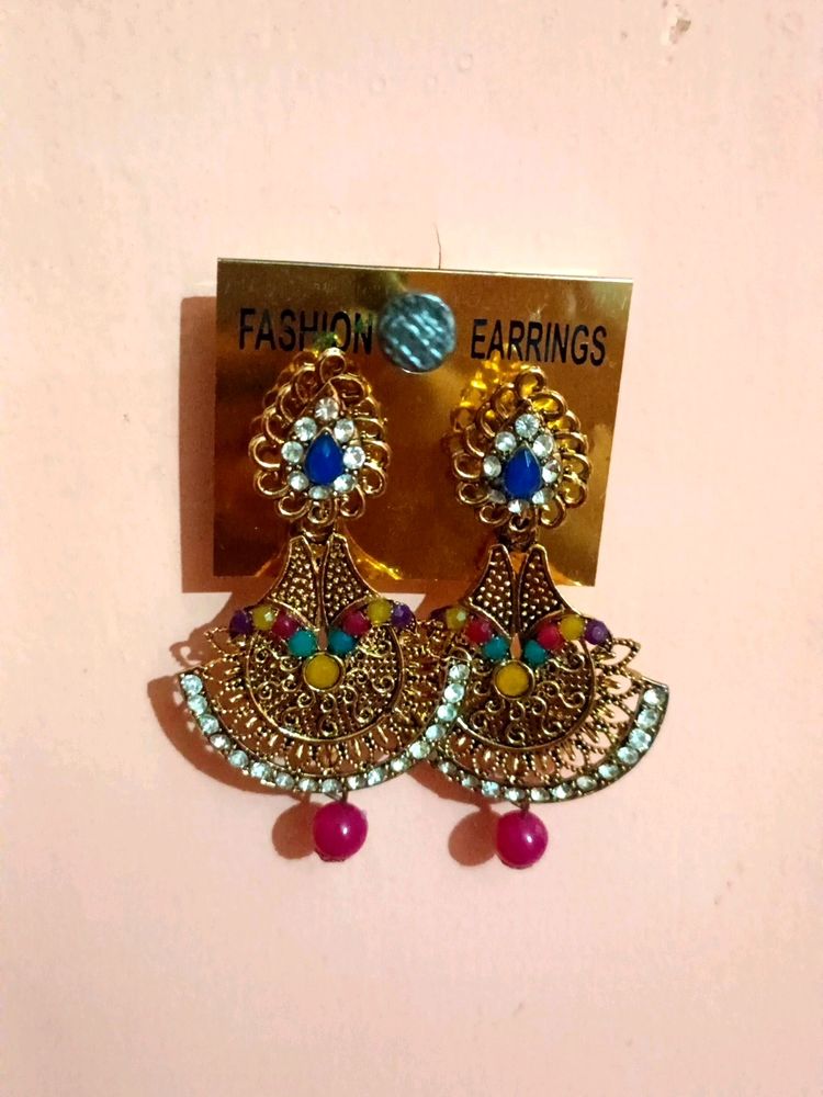 😍 Beautiful earrings with multi Color😍