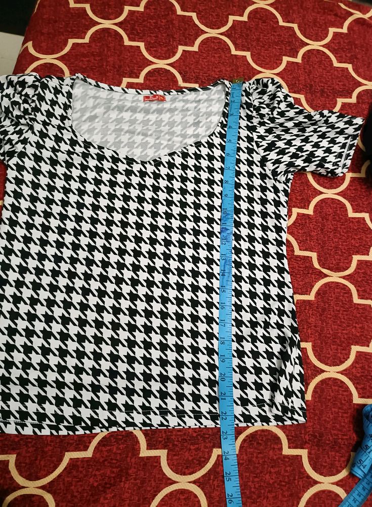 Houndstooth Print Square Neck Top