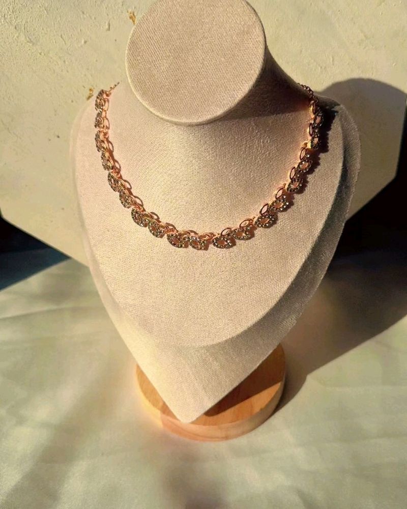 Rose Gold Prety Necklace