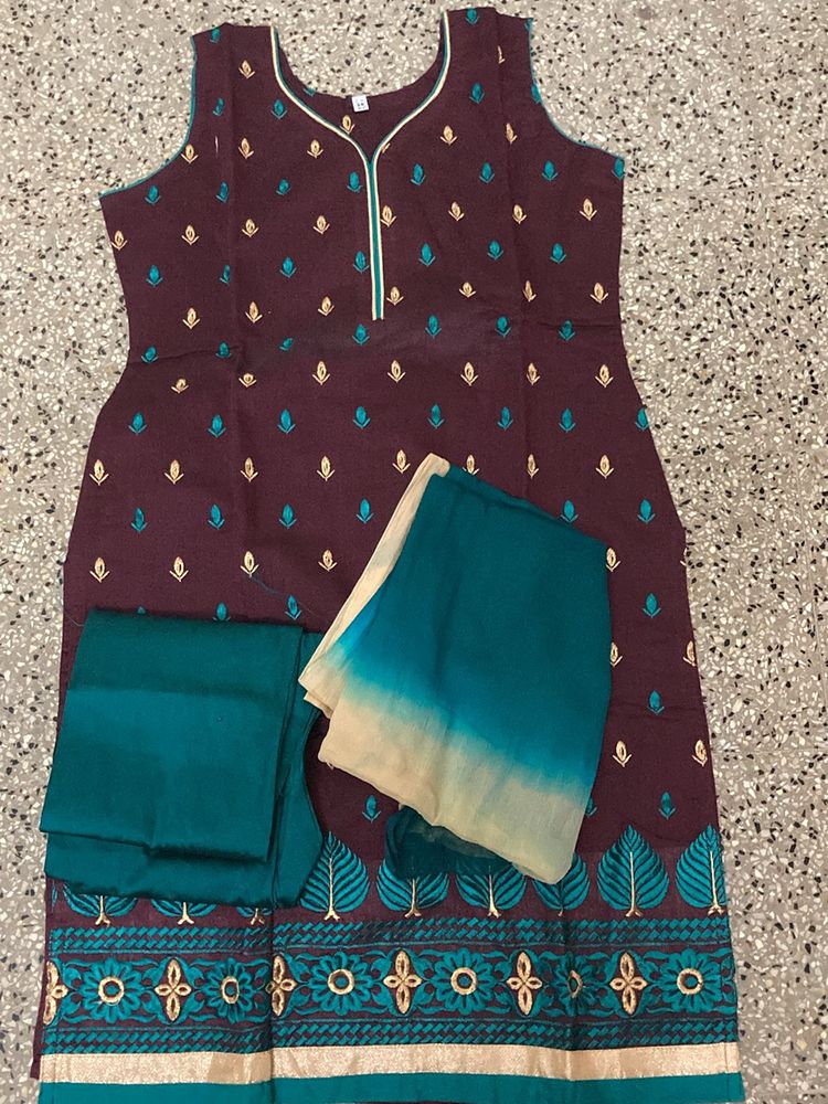 New Maroon N Green Kurta Set For Grabs