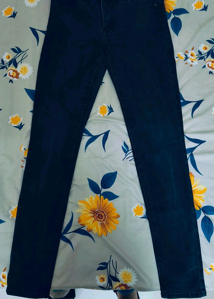 Black Levi's Skinny Fit Jeans