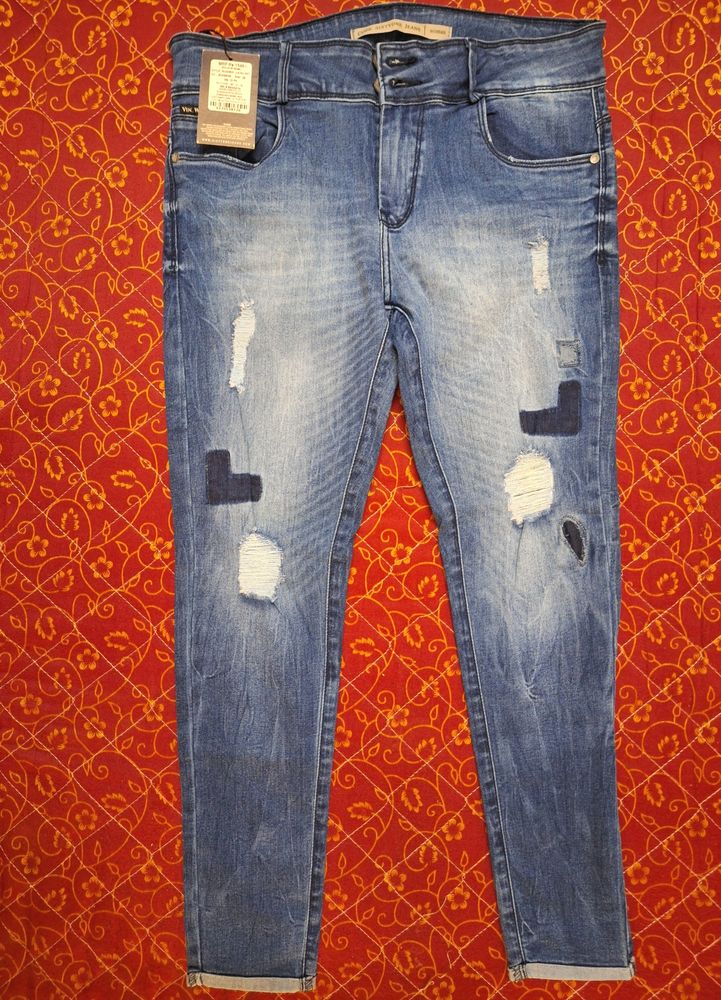 Women's Blue Rigged/Distressed Jeans