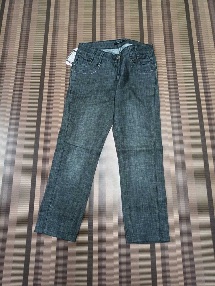 Z-101 Size 30 Straight Women Denim Jeans