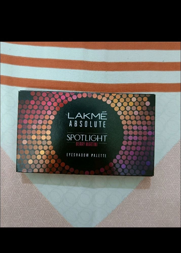 Lakme Absolute Real Eyeshadow