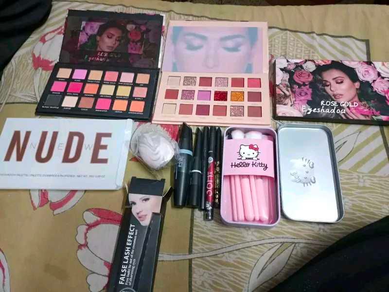 Combo Offers of Makeup Items