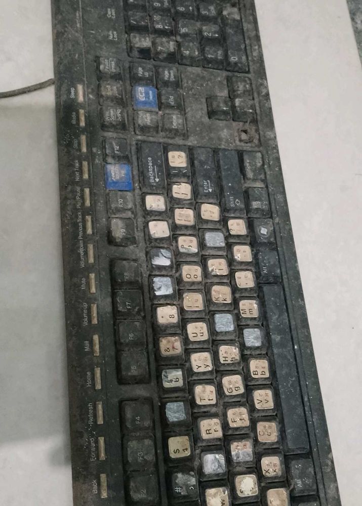 Old PC Keyboard...🍁