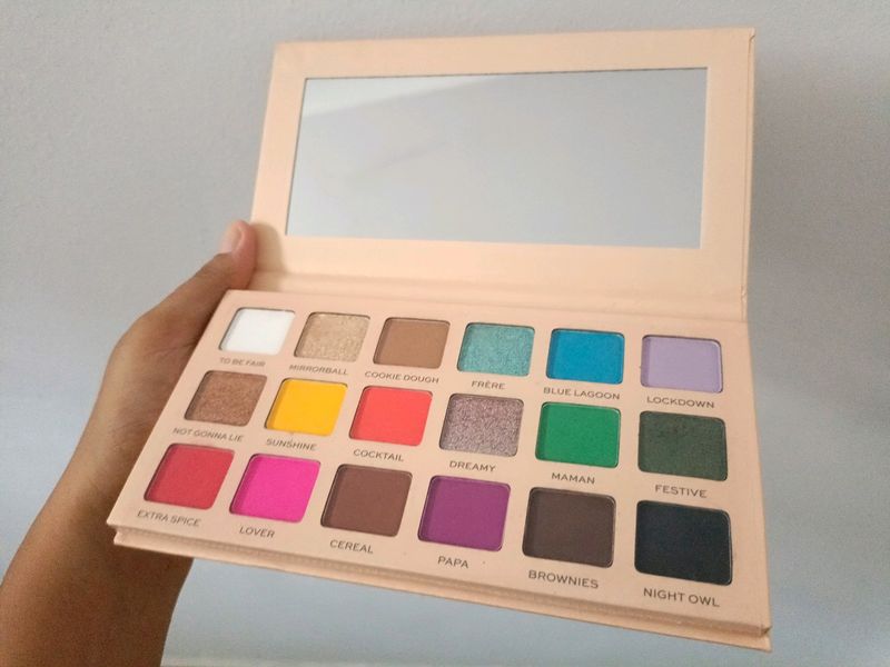 Makeup Revolution × Soph Eyeshadow Palette