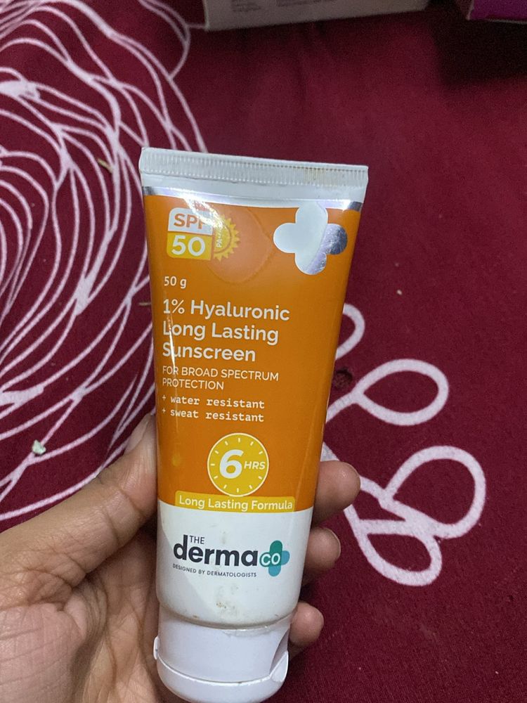 Derma Co 1% Hyaluronic Long Lastic Sunscreen