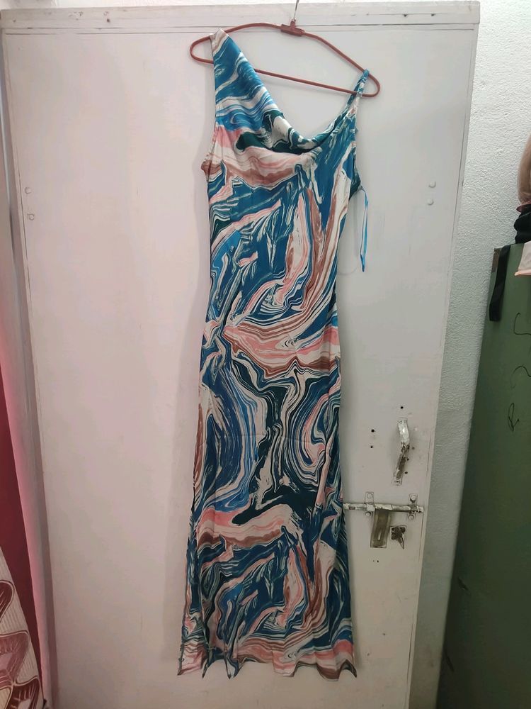 Assymetrical Maxi Dress With Slit From Quizz