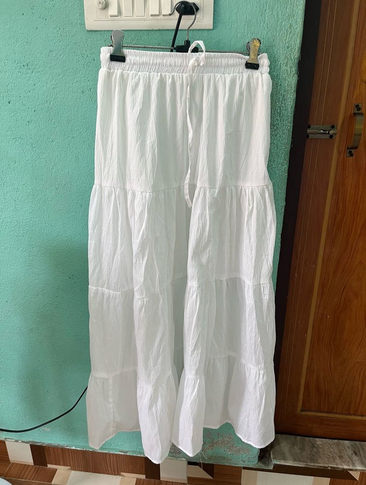 Y2K White Skirt ❤️(new)