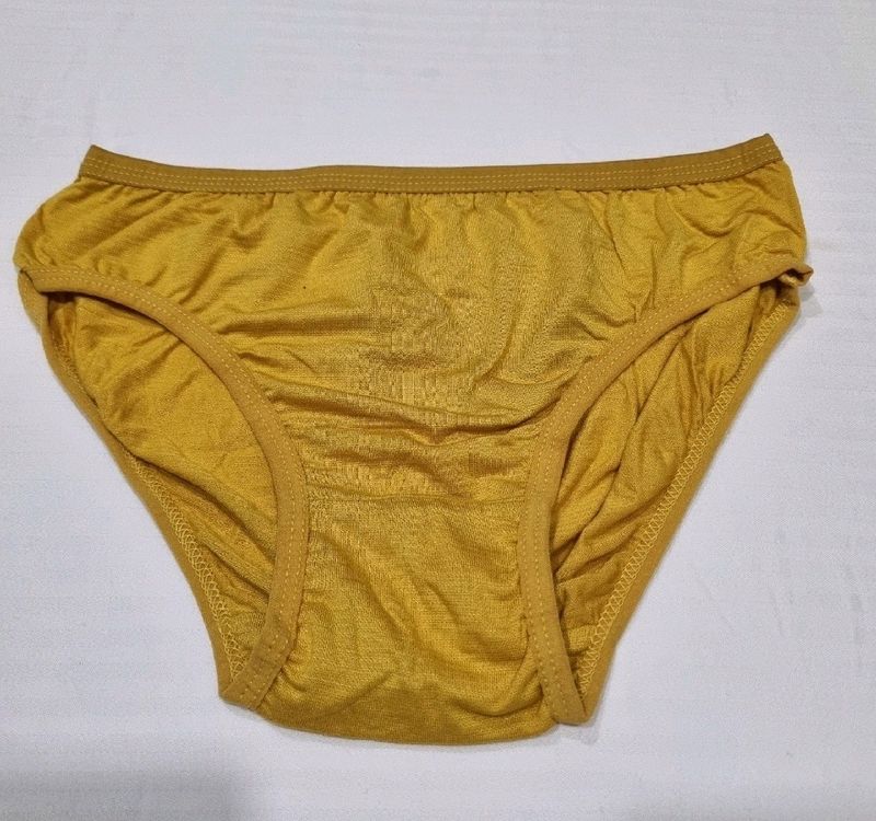 Goldenish Brief