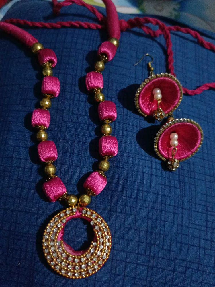 Jwellery Set Of Pink Thread