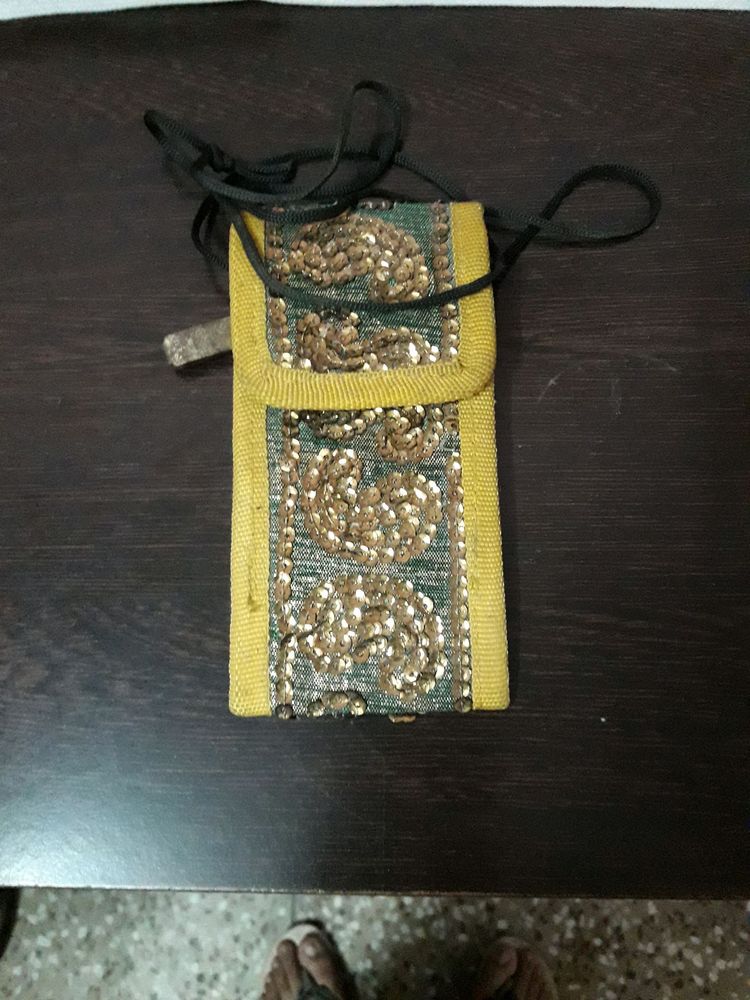 mobile pouch