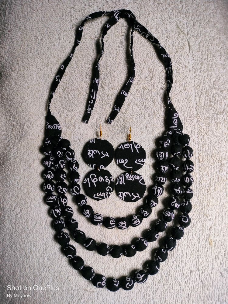 New B&w layered necklace