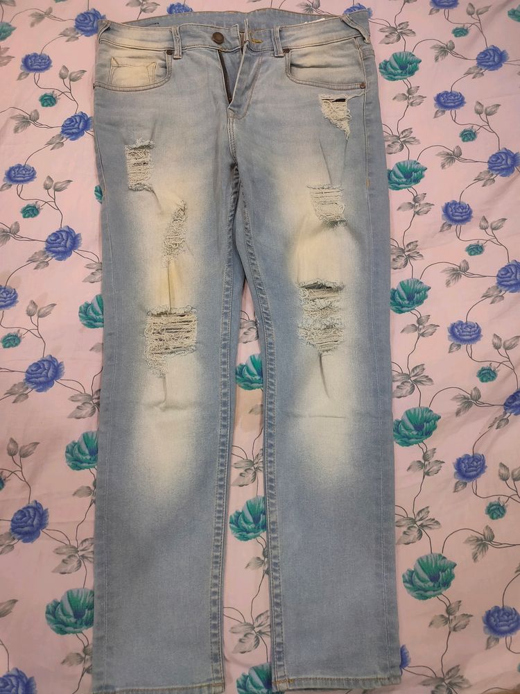 Here&Now Distressed Denims